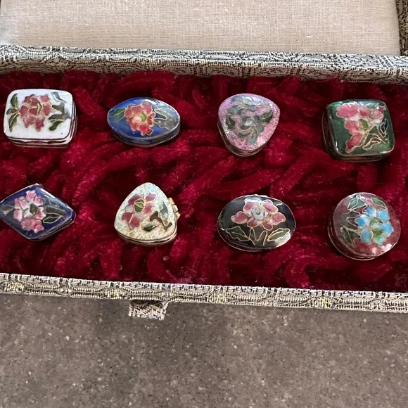 Vintage Smithsonian Institution Cloisonné Trinket or Pill boxes - Picture 1 of 4